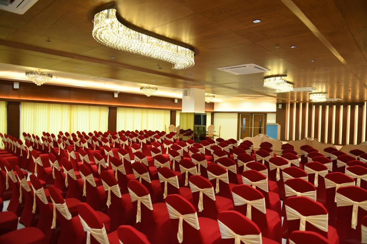 Hotel Blueivy Ānand Extérieur photo