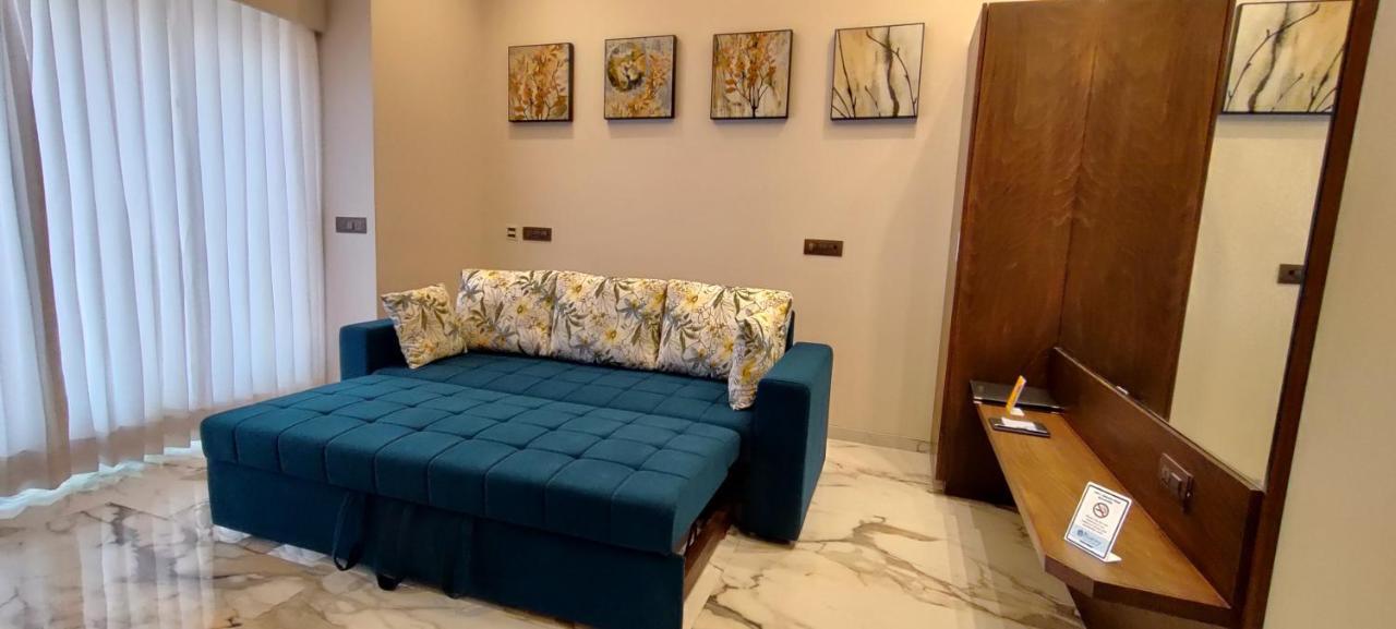 Hotel Blueivy Ānand Extérieur photo